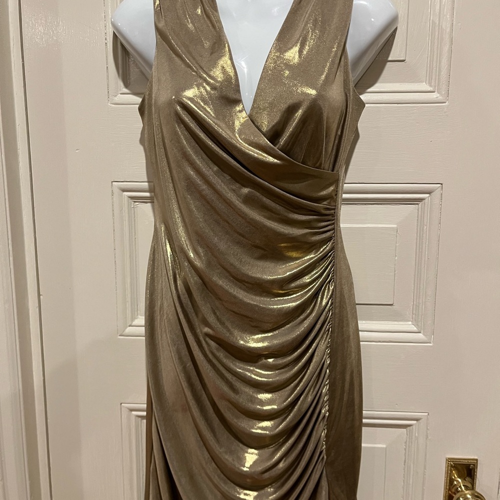 MARC NEW YORK ANDREW MARC Champagne Rusched V Neck Dress Back Zipper NWT Size 6